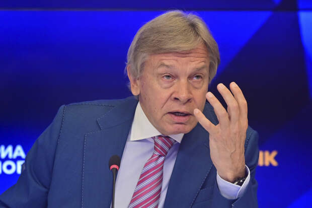 Сенатор Пушков: Трамп уверенно ведет свою партию к поражению на выборах