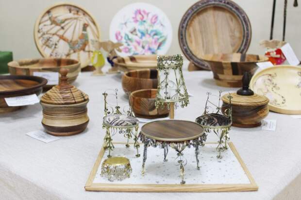 В Луганске открылась республиканская выставка «Палитра народного творчества»