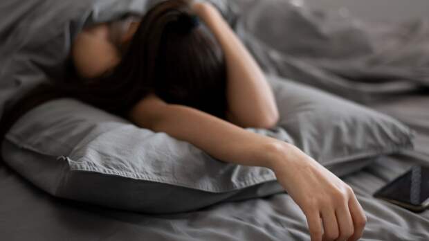 Ученые: проблемы со сном — ранний признак болезни Альцгеймера