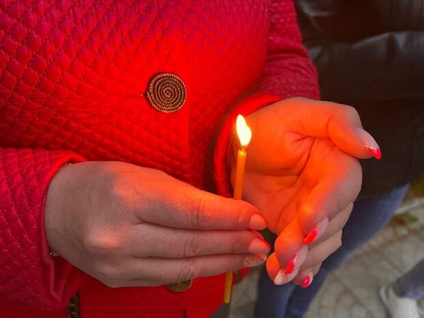 В Оленино прошла акция «Свеча памяти» в честь погибших солдат Второй мировой войны