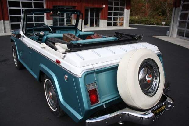 На аукцион выставлен Jeep Jeepster Commando Convertible (53 фото)