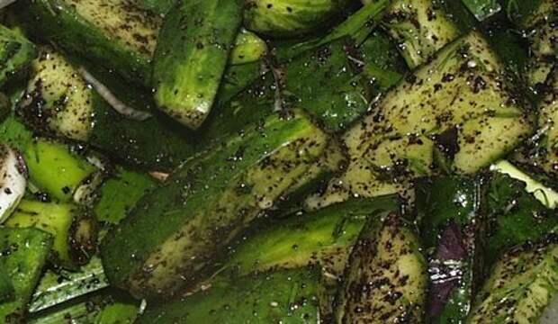 Супербыстрые огурчики. Вариация с черной солью Еда, Рецепт, Кулинария, Малосольные огурцы, Огурцы, Соленые огурцы, Длиннопост