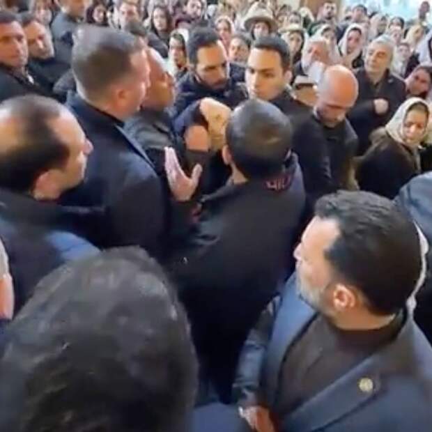 Попытка ударить Пашиняна закончилась уголовным делом