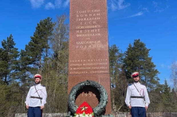 Патрули в Финляндии будут охранять от вандалов памятники воинам СССР 9 мая