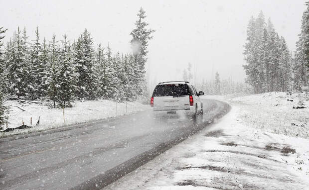 Снежная зима: правила безопасной уборки снега для здоровья