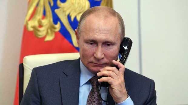 Меркель обсудила с Путиным Минские соглашения и 