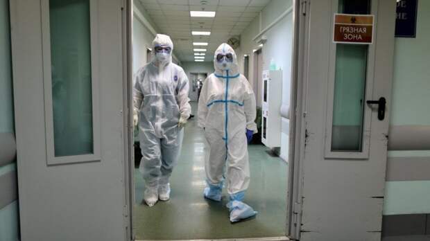 Россия создаст резерв из масок и защитных костюмов на случай новых эпидемий