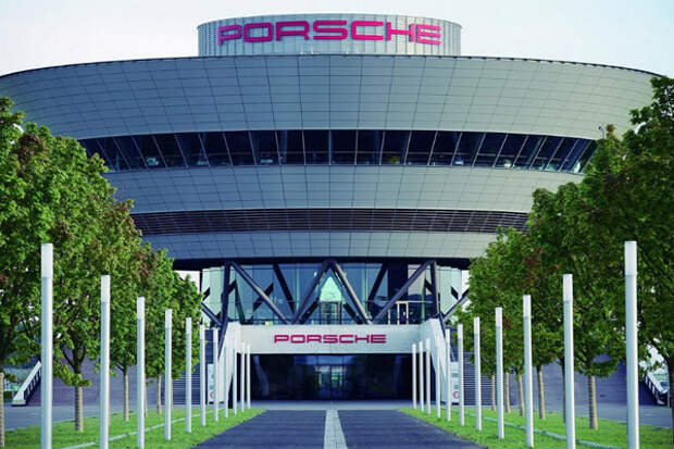 Porsche из-за Украины прекратил производство двух моделей авто