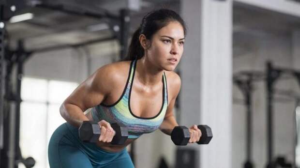 «Никаких обтягивающих лосин»: в России предложили ввести обязательный дресс-код для фитнес-клубов