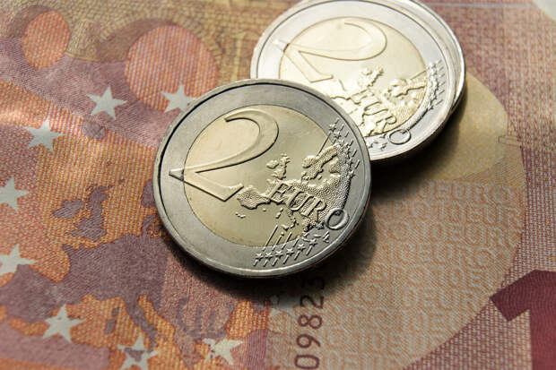 С 13 мая евро станет единственной разрешенной наличной валютой в Косово