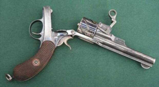 Каким был экзотичный револьвер братьев Маузер, и что о нем говорили русские офицеры