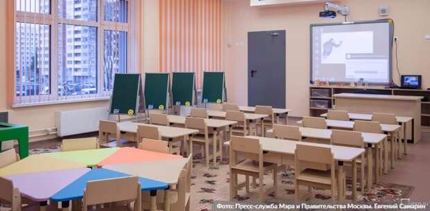 Собянин обсудил вопрос доступности школ и детских садов с жителями ЗАО. Фото: Е. Самарин mos.ru