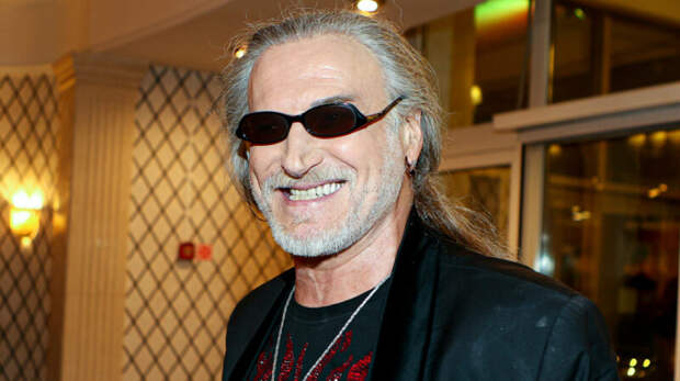 «Рвал рубашку где надо и не надо»: Как 30-летний Никита Джигурда, которого прочили в наследники Высоцкого, потерял кинокарьеру и сменил фамилию на 9 слов