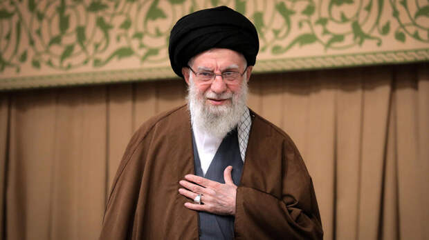 Трамп: иранскому лидеру Хаменеи нужно очень побеспокоиться