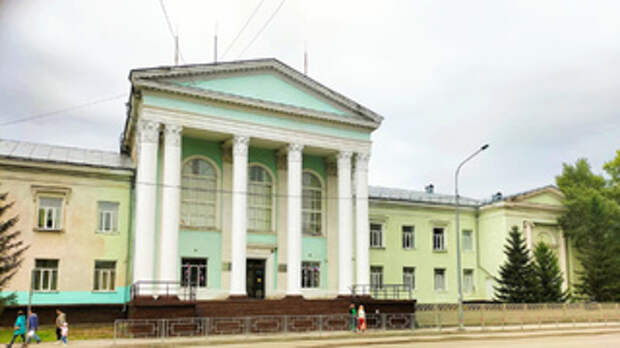 Дом пионеров в Барнауле / Фото: