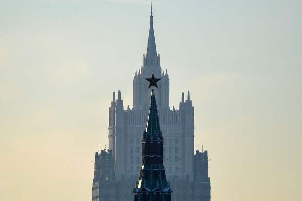 МИД: РФ не получила от США формальной реакции на предложение о ДСНВ