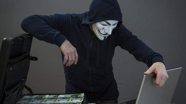 Чиновники пробивают брешь в защите персональных данных. Предложено два способа