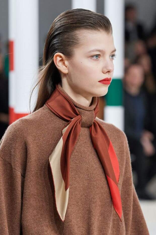 Водолазки Hermès под платки