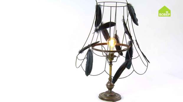 Настольная лампа с перьями