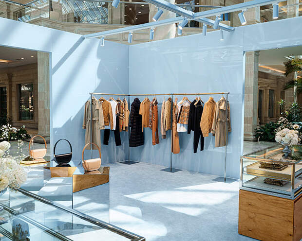 Поп-ап бутик Burberry в 