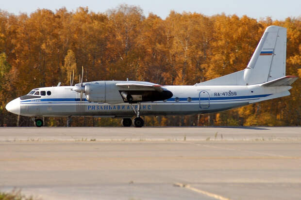 Пассажирский самолёт Ан-24