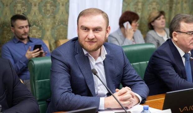 Экс-сенатора Арашукова и его отца признали виновными в организации убийств