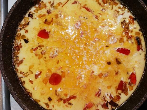 Нежные куриные бёдрышки по-тоскански на овощной подушке (Creamy Tuscan Chicken). Еда, Рецепт, Фоторецепт, Рецепт вкуса, Рецепты тралекс, Кухня, Ужин, Обед, Длиннопост