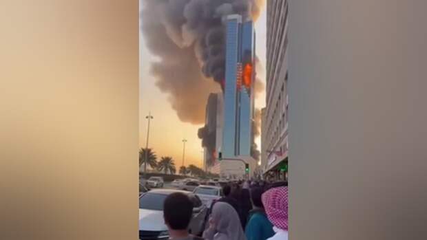 Появилось видео горящего небоскреба в Бахрейне