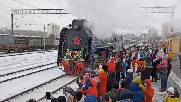 «Поезд Победы» в Выборге и Гатчине посетили более 1,5 тыс. человек