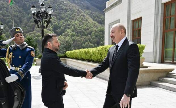 «Маски сняты»: Алиев радостно встретил «дорогого брата» Зеленского в Азербайджане