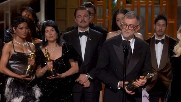 «Лучшее кино Ди Каприо со времен «Титаника»»: как Пол Томас Андерсон с фильмом «Битва за битвой» завоевал 6 «Оскаров» и покорил сердца критиков