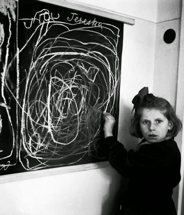 4. Девочка, выросшая в концлагере, рисует «дом» 4. Девочка, выросшая в концлагере, рисует «дом»