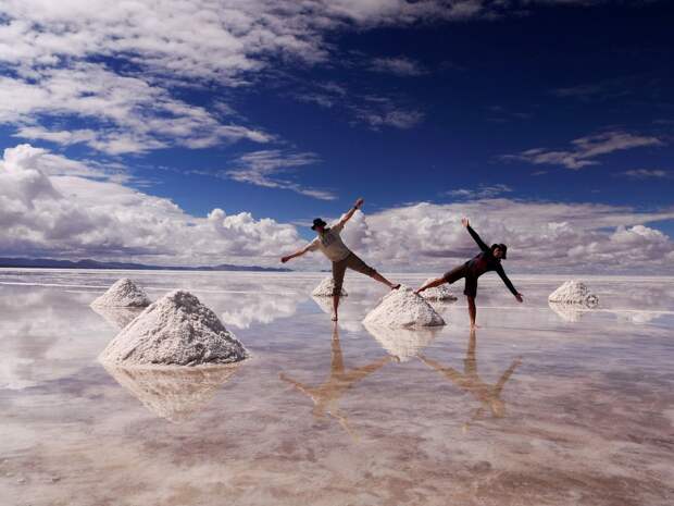 Озеро Солончак Уюни, Боливия (Salar de Uyuni, Bolivia) - самое большое соленое озеро во всем мире Озеро Солончак Уюни, Боливия (Salar de Uyuni, Bolivia) - самое большое соленое озеро во всем мире