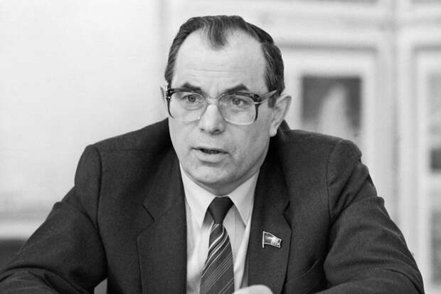 Зампредседателя Совета министров РСФСР Валерий Сайкин умер в возрасте 86 лет