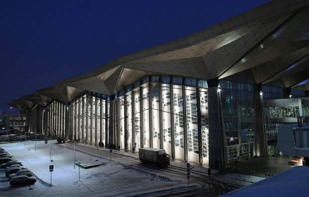 Аэропорт Пулково принимает и выпускает рейсы по согласованию