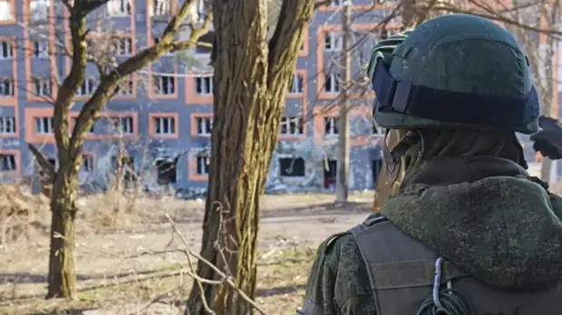 Беженец из Мариуполя рассказал, что националисты не выпускали жителей из города