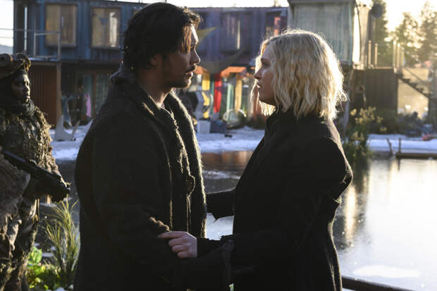 Bob Morley and Eliza Taylor, The 100 | Photo Credits: Diyah Pera, Diyah Pera/The CW