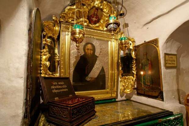 16 мая - День преподобного Феодосия Печерского.