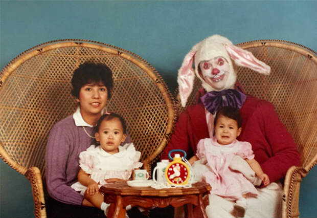 Старые детские фотографии с пасхальными кроликами, от которых волосы встают дыбом