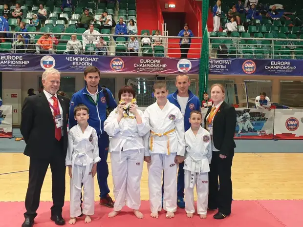 «Надо отдавать всего себя и не требовать ничего взамен»: как людям с аутизмом в России преподают адаптивное тхэквондо