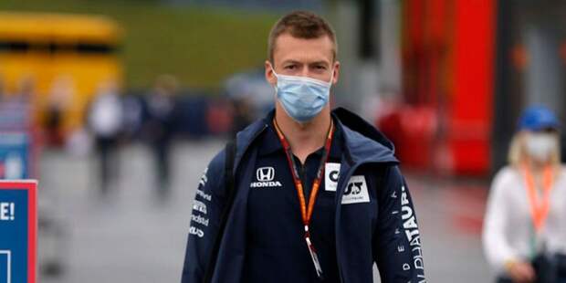 Российский гонщик «Формулы-1» отказался преклонять колено ради «борьбы с расизмом»