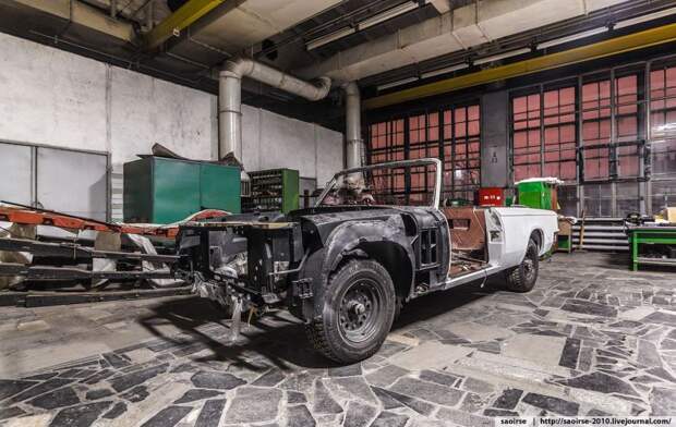 Цех по производству автомобилей представительского класса авто, завод, зил