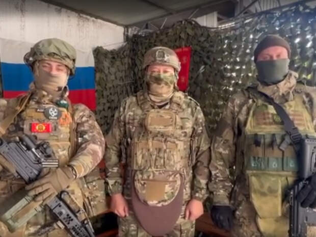 Бойцы спецоперации записали для смолянок видеопоздравление с 8 Марта