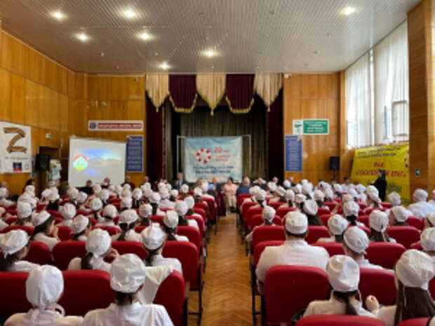 В Северо-Осетинском медицинском колледже состоялся актуальный диалог о здоровье и безопасности молодежи