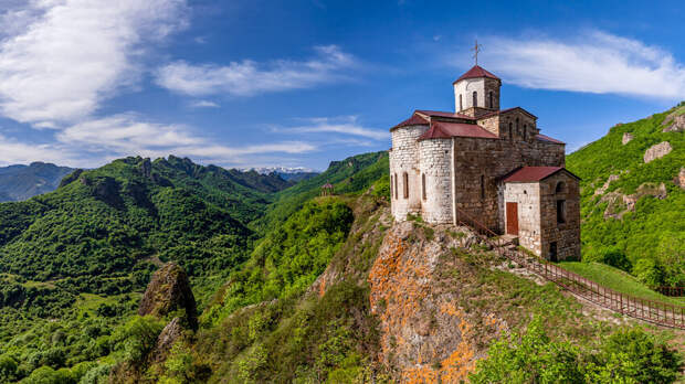 10 самых красивых церквей Северного Кавказа (ФОТО)