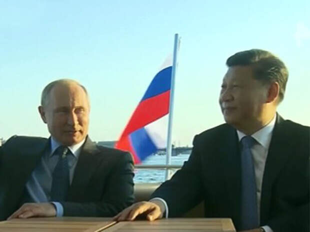 Bloomberg: Си Цзиньпин мог попросить Путина отложить атаку на Украину из-за Олимпиады