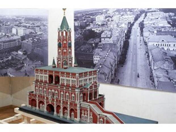 Были и небылицы Сухаревой башни