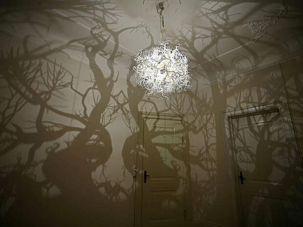18. Chandeliers That Turn A Room Into A Forest 1
