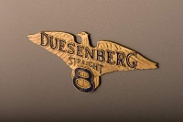 1932 Duesenberg J-546-2274 Torpedo Berline by Rollston 9