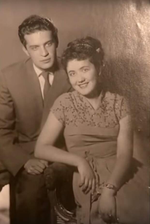 Виктория токарева в молодости фото с мужем